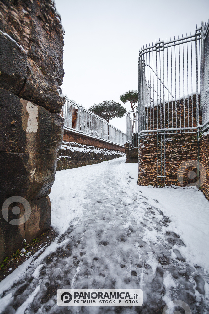 A lovely day of snow in Rome, Italy, 26th February 2018: a beautiful view of Colosseum under the snow