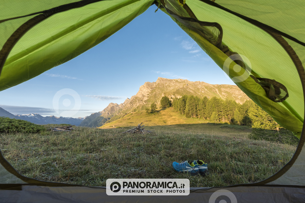 Alba da dentro la tenda
