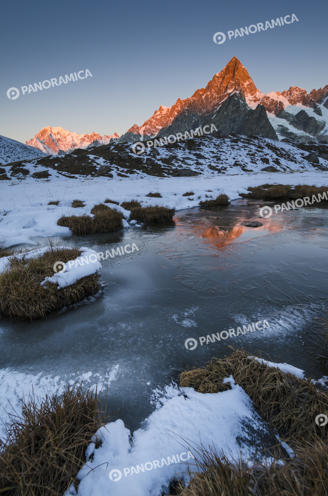 Alba sul massiccio del Monte Bianco, Val Ferret