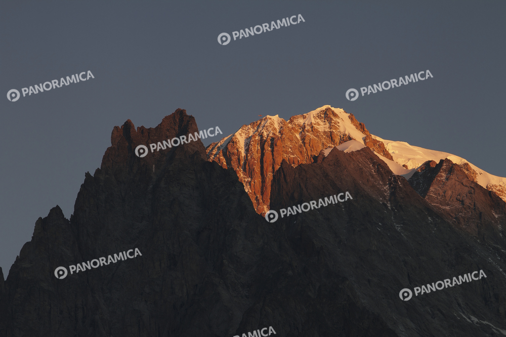 Alba sul Monte Bianco