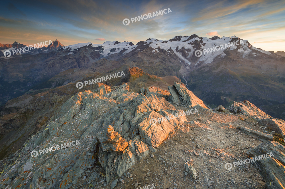 Alba sul Monte Rosa, Val d'Ayas.