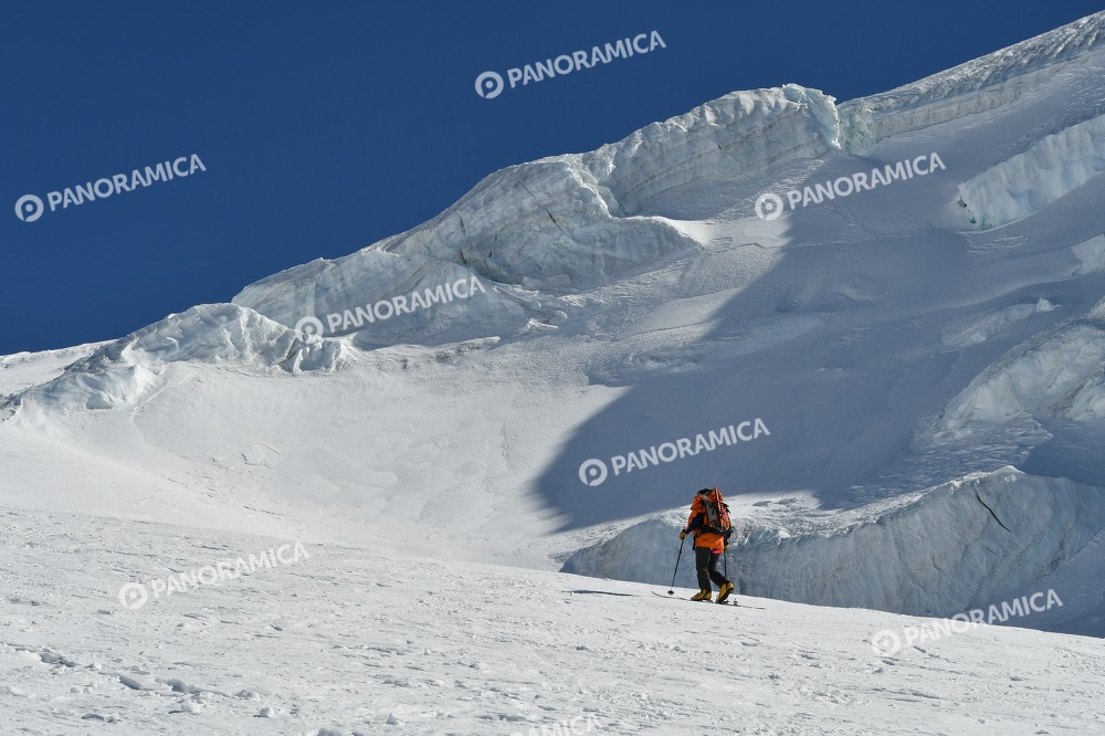 alpinista sul ghiacciaio del Monte Rosa