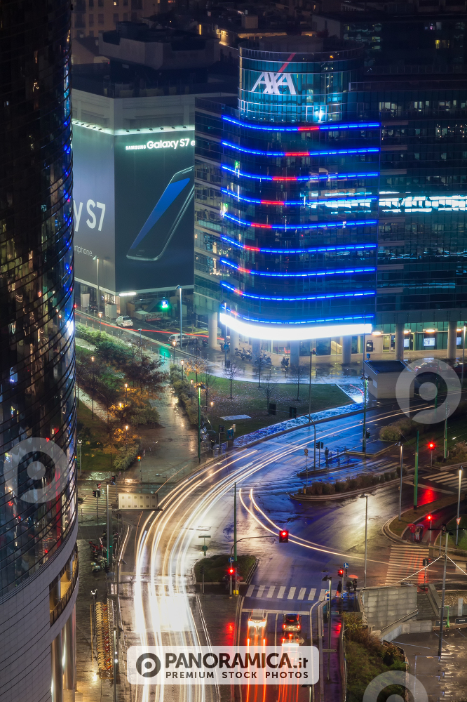 axa tower (notturno)