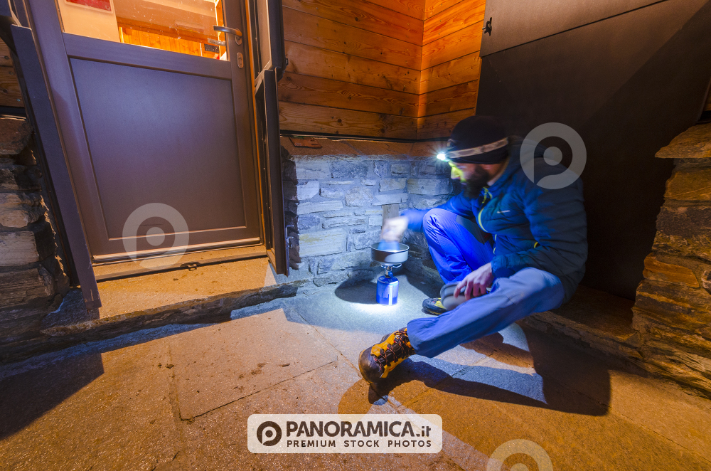 Cena per il bivacco invernale, Valle di Rhêmes, Valle d'Aosta