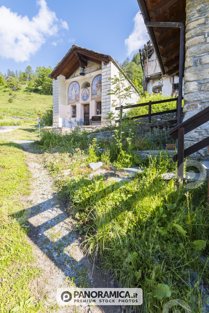 Chiesa dei S.S. Antonio e Barbara, Eternod dessus, Valle del Gran San Bernardo, Valle d'Aosta