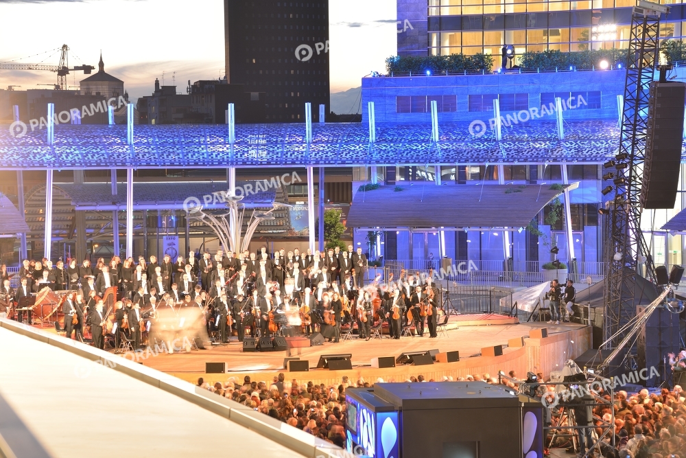 Concerto di Bocelli per la festa ad un anno da EXPO 2015