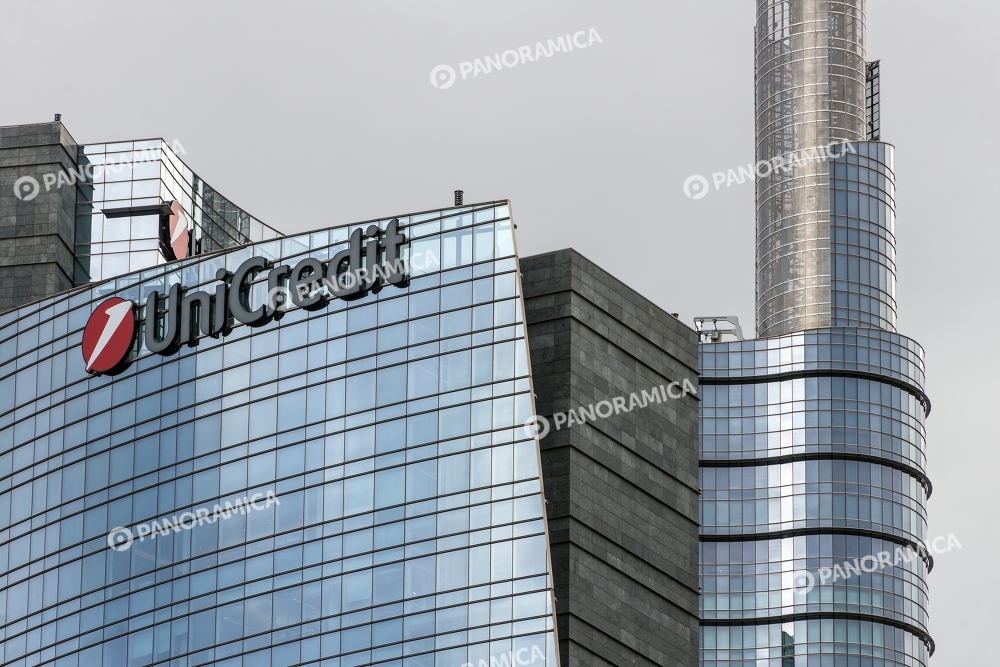 Dettaglio Insegna Unicredit
