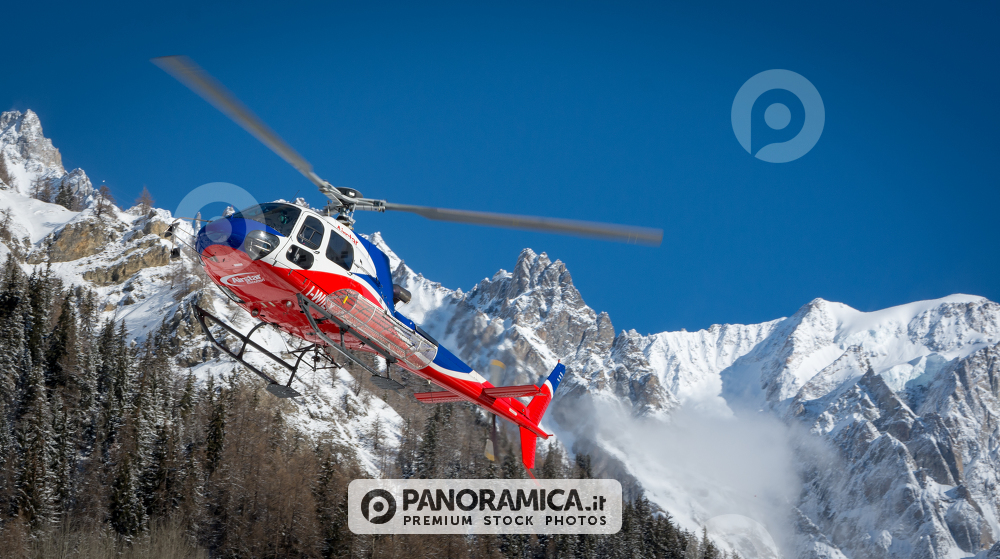 Elicottero a Courmayeur
