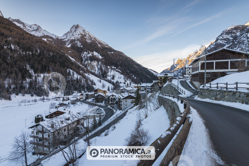 Epinel nel tramonto invernale, Valle di Cogne, Valle d'Aosta