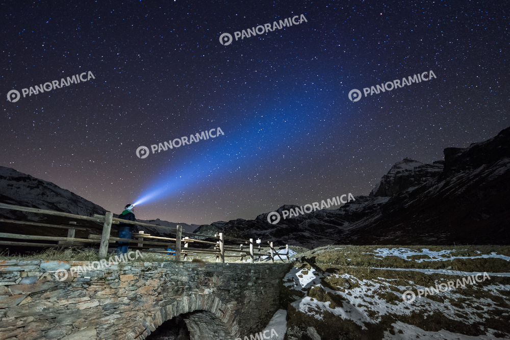 Escursionista di notte in Val di Rhemes