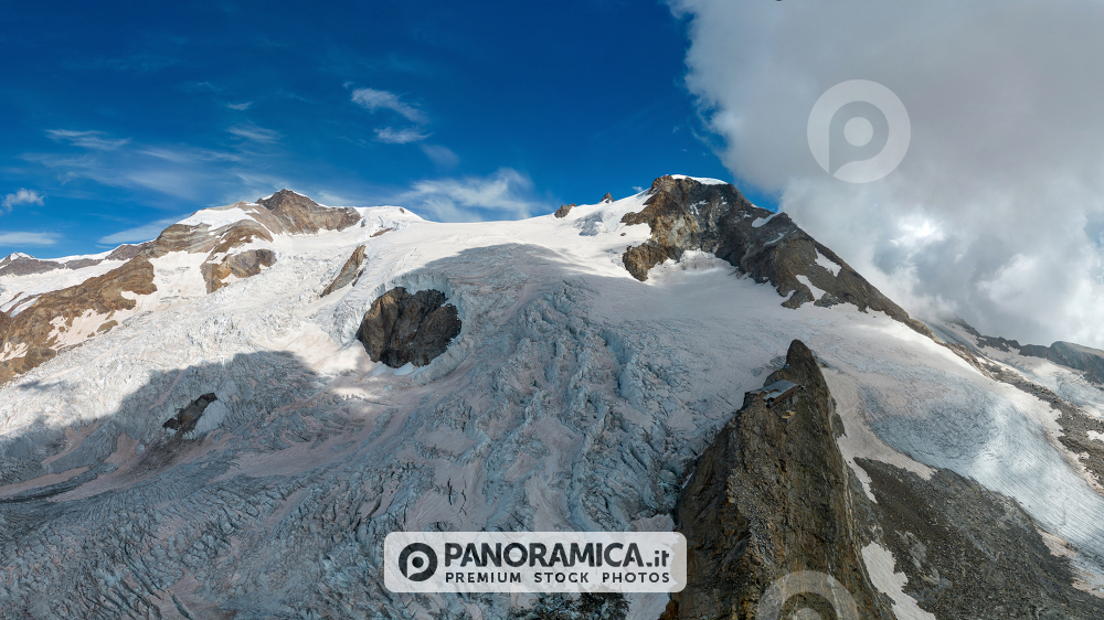 Ghiacciaio del Lys e rifuguio Gnifetti, Monte Rosa