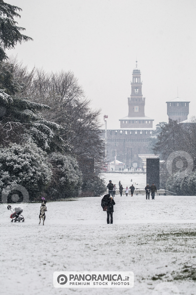 Giochi sulla neve in Parco Sempione