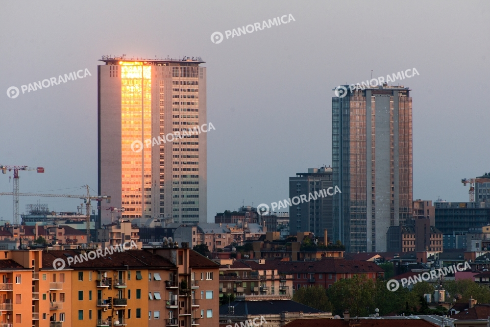 Grattacielo Pirelli al tramonto