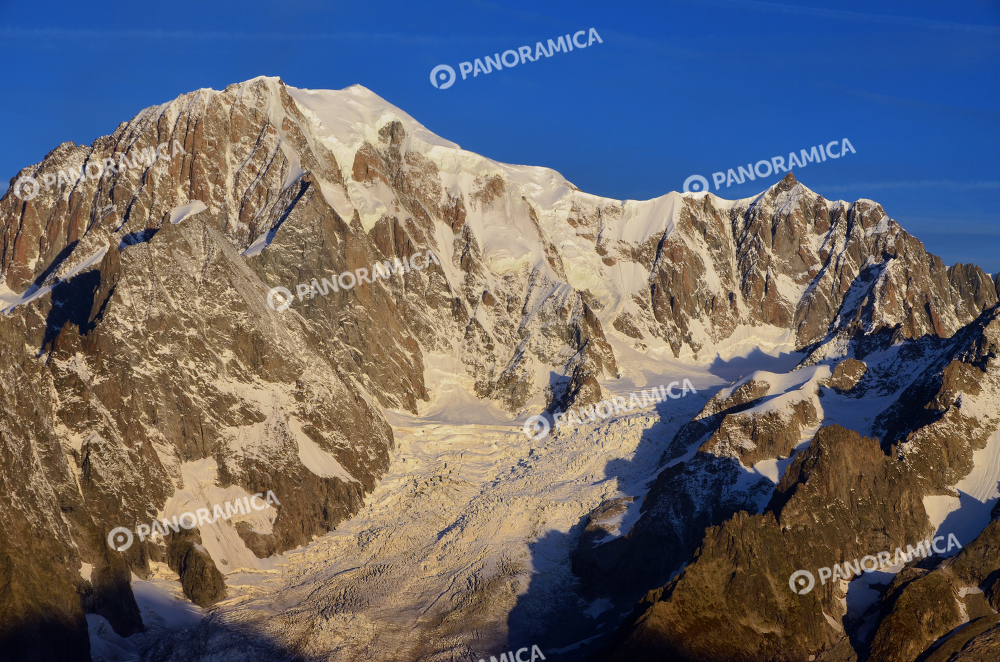 Il Monte Bianco all'alba