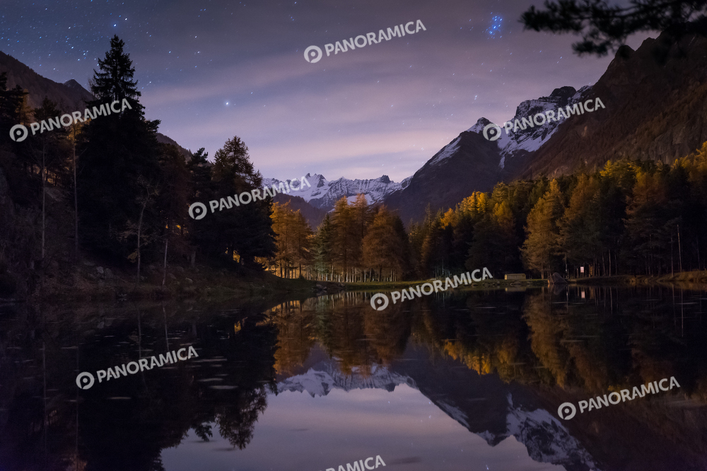 Lac Lexert di notte