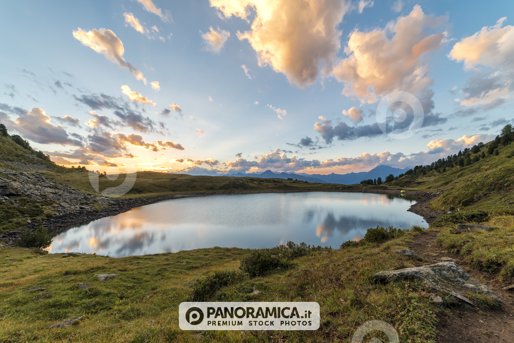 Lago di Chamolè al tramonto