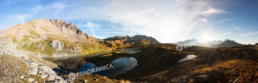 lago Leita in Valsavarenche all'alba