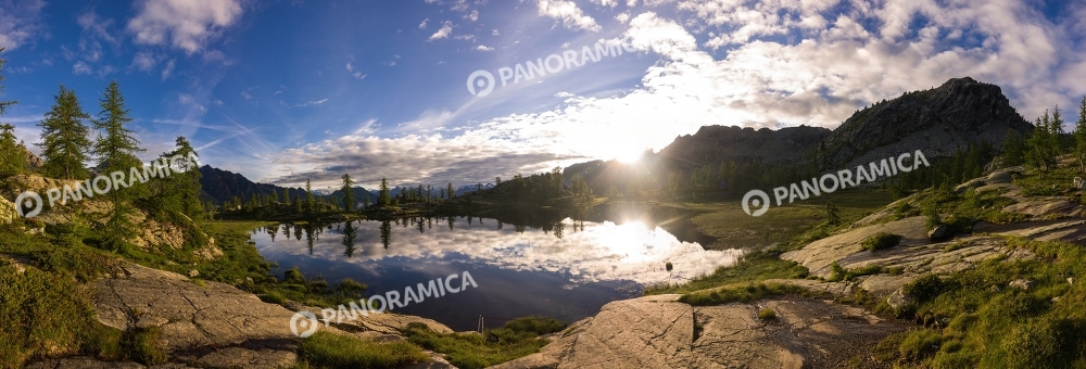 Lago Vallette nel Parco del Mont Avic all'alba
