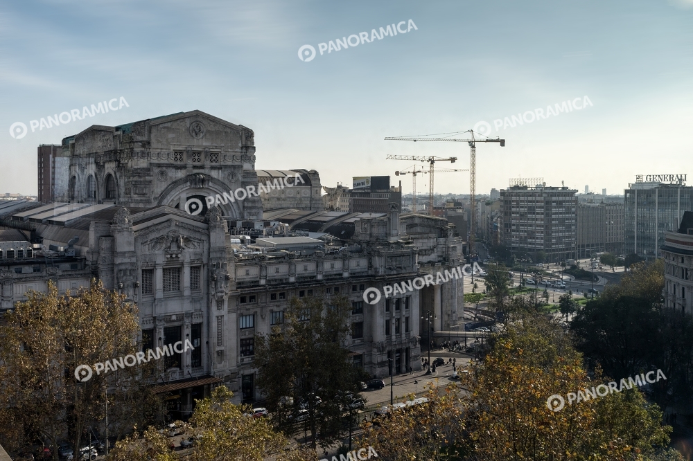 Lato ovest della Stazione Centrale e Via Filzi