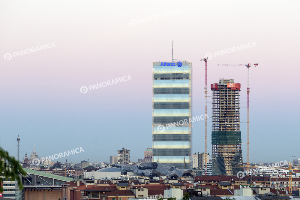 Le torri di Citylife all'imbrunire