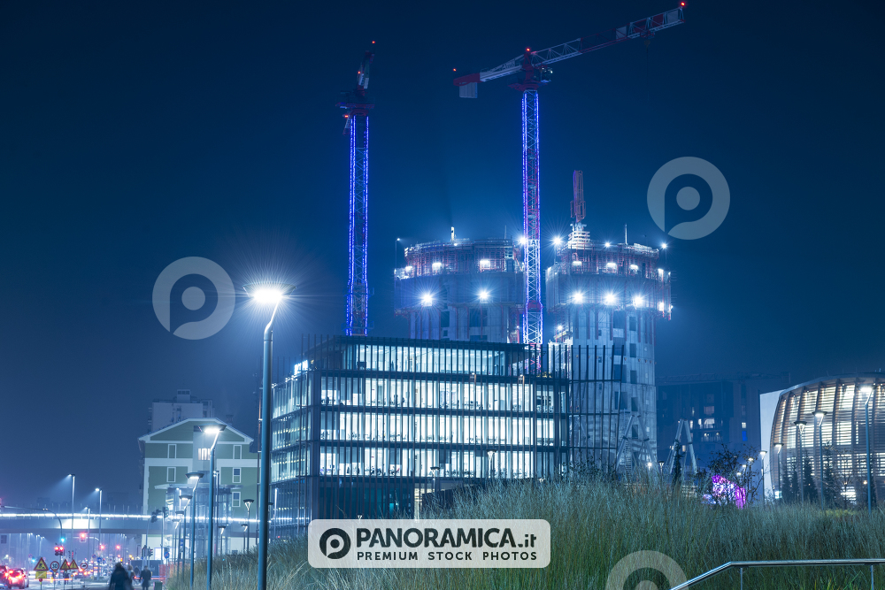 Luci del cantiere della Torre Unipol