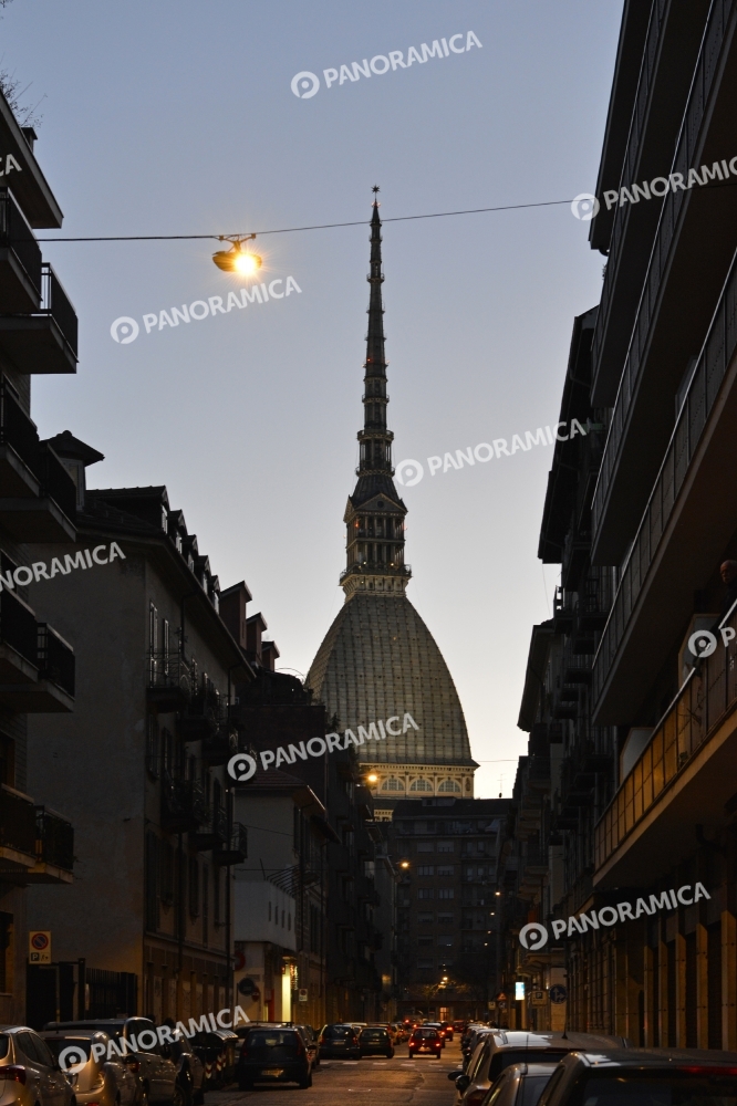 Mole di Torino al tramonto