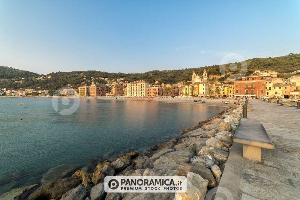 Molo di Laigueglia all'alba