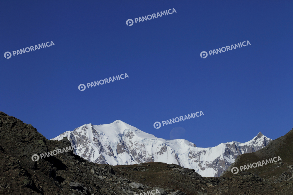 Monte Bianco e Luna Piena