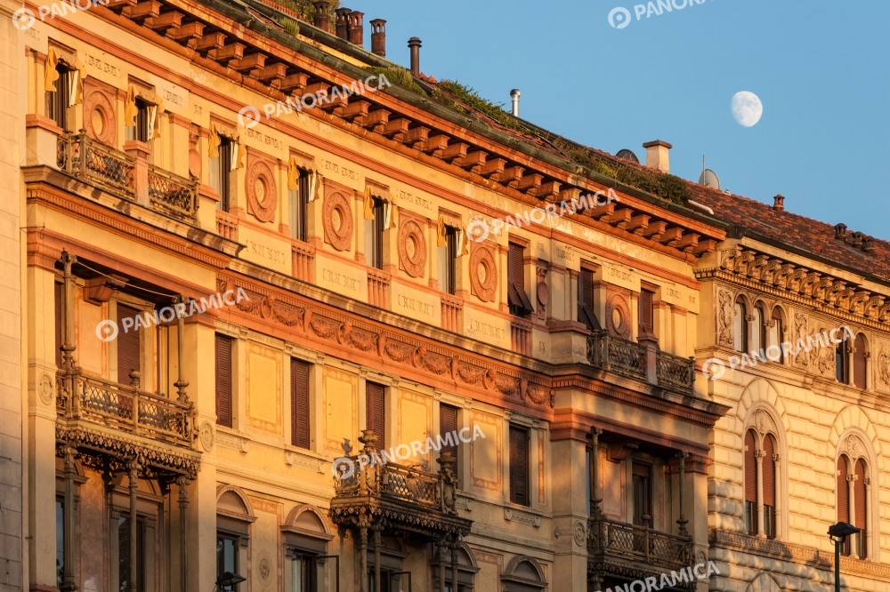 Palazzo stile Libery di Piazza Castello 16