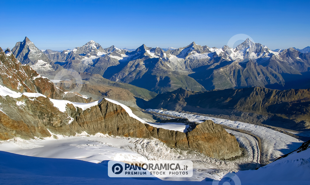 Panorama dal  Lyskamm (occidentale), Cervino e Aletch glacier