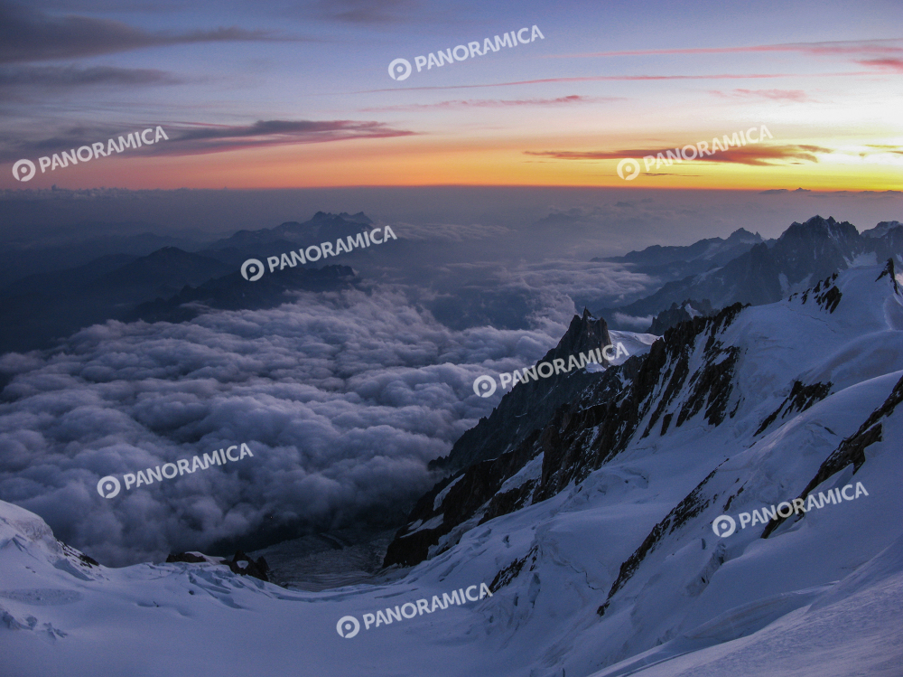 Panorama dalla vetta del Monte Bianco, versante francese