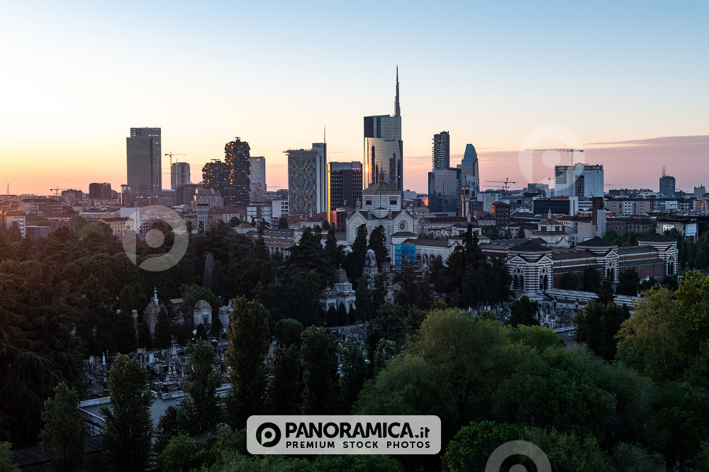 Porta Nuova all'alba