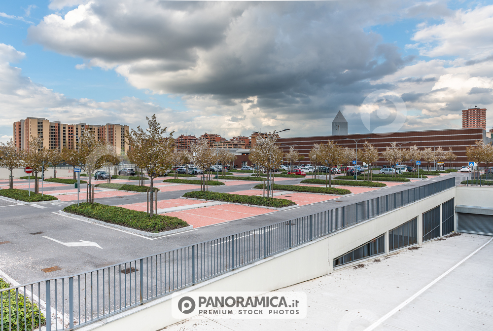 Quartiere Adriano, il parcheggio dell'Esselunga