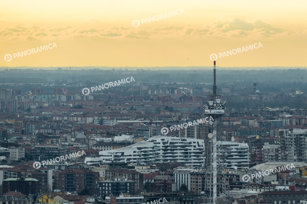 Residenze Hadid al tramonto e la Torre RAI