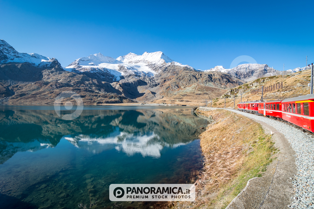 Riflessi nel Lago Bianco