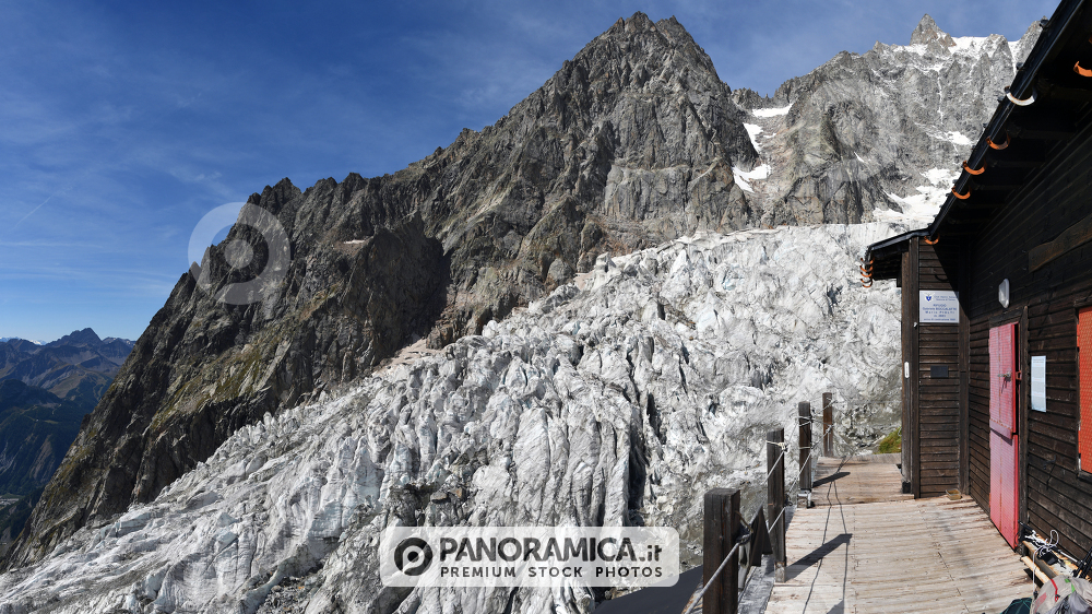 Rifugio Boccalatte e ghiacciaio Planpincieux, Monte Bianco, Val Ferret