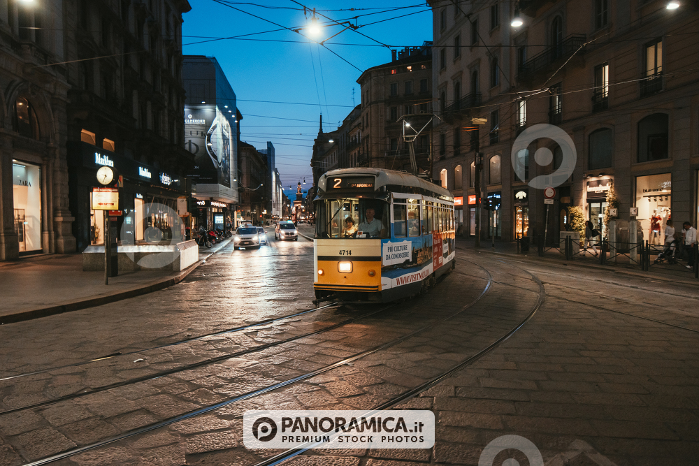 Svolta del tram 2 in Via Torino