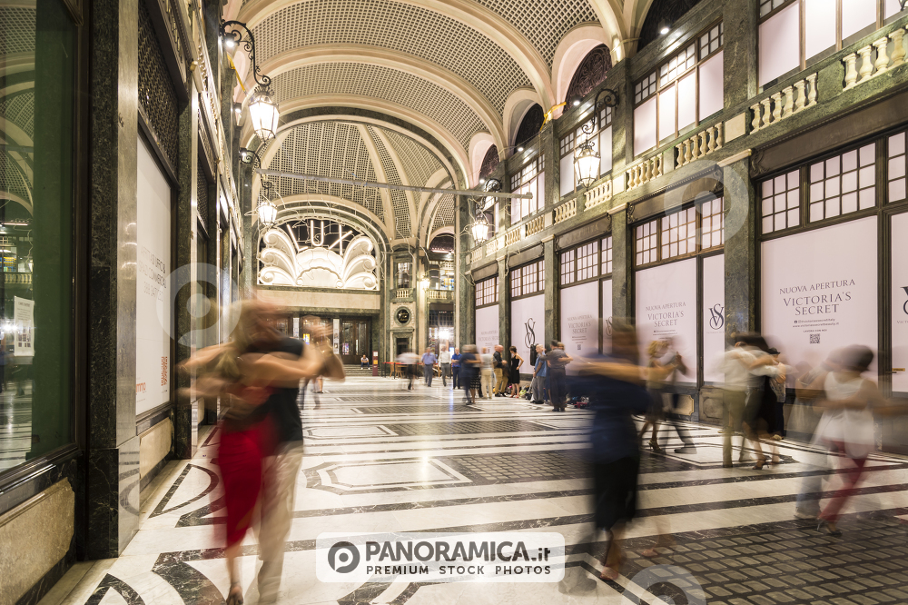 Tango in Galleria San Federico, Torino