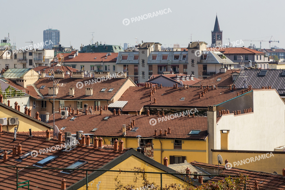 Tetti del quartiere di San Vincenzo e campanile della Basilica di Sant'Eustorgio