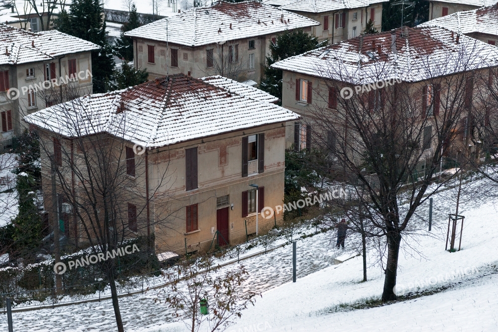 Tetti innevati di Via Privata Franco Sacchetti
