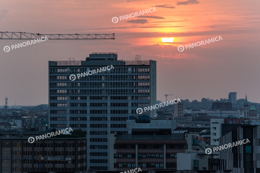 Torre Unilever al tramonto