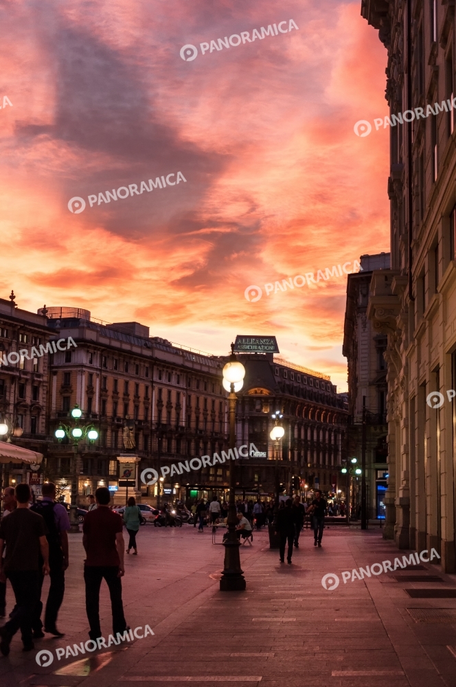 Tramonto in Cordusio