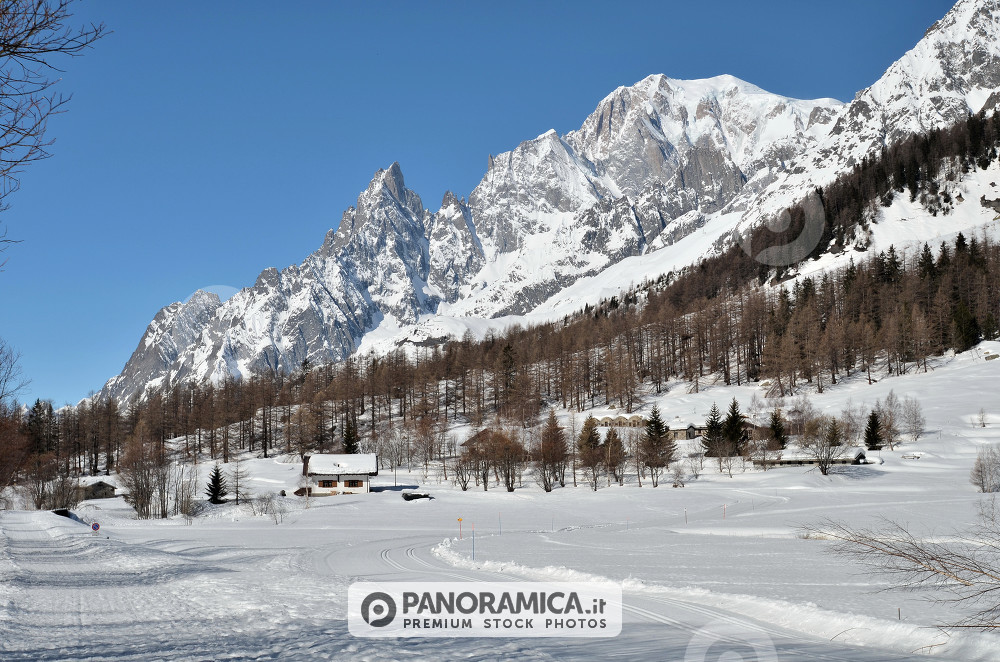 Val Ferret innevata 