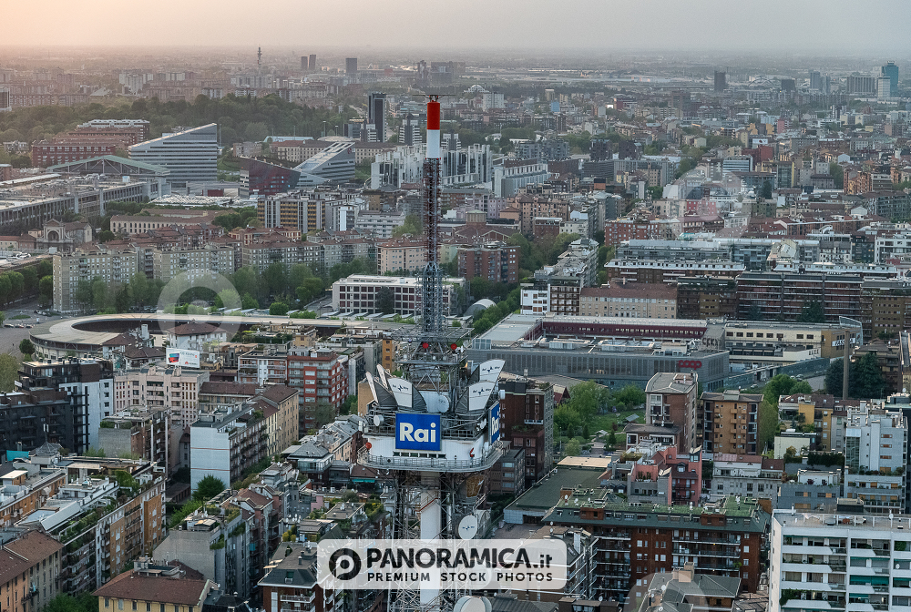 Veduta aerea della RAI, alle spalle il Vigorelli