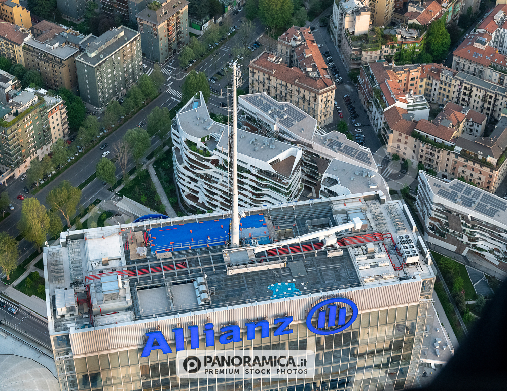 Veduta Aerea della Torre Allianz