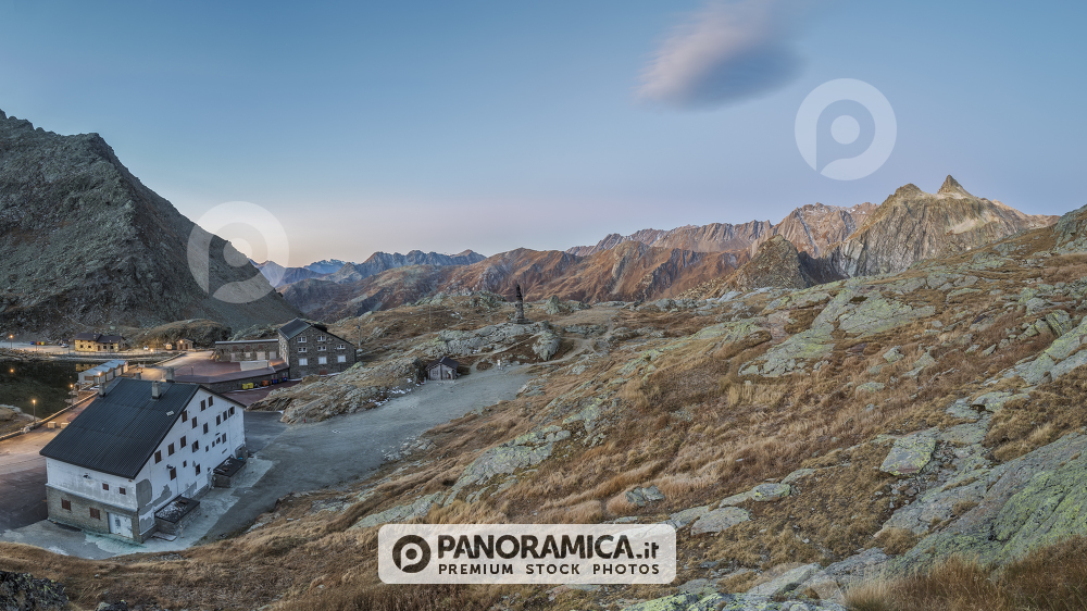 Vista dal Colle del Gran San Bernardo in autunno