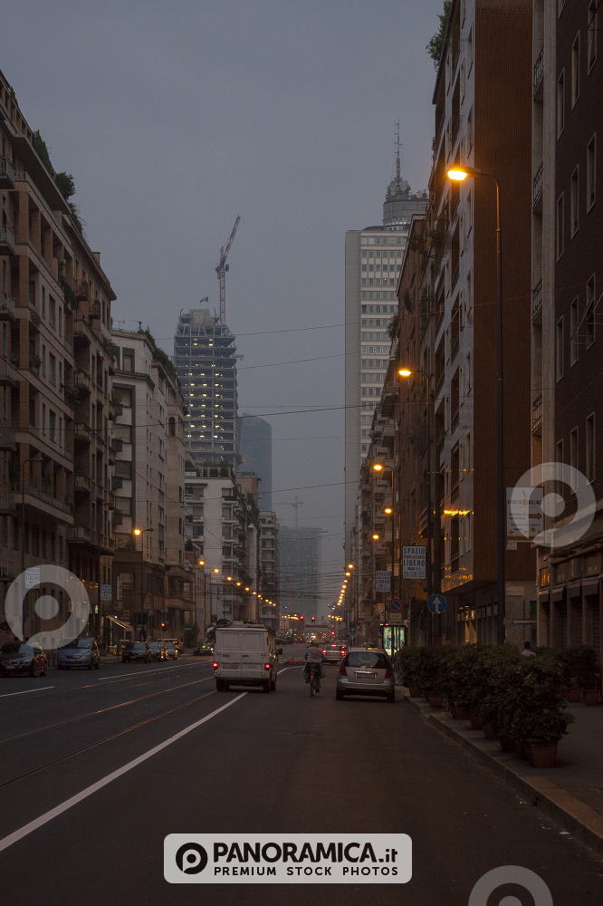 Vista del cantiere del grattacielo KPF da Viale Tunisia
